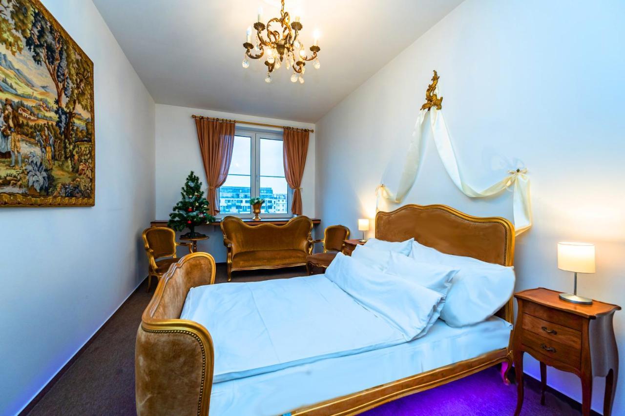 Апартаменты Bank Invest Apartmens - Old Town Прага Экстерьер фото