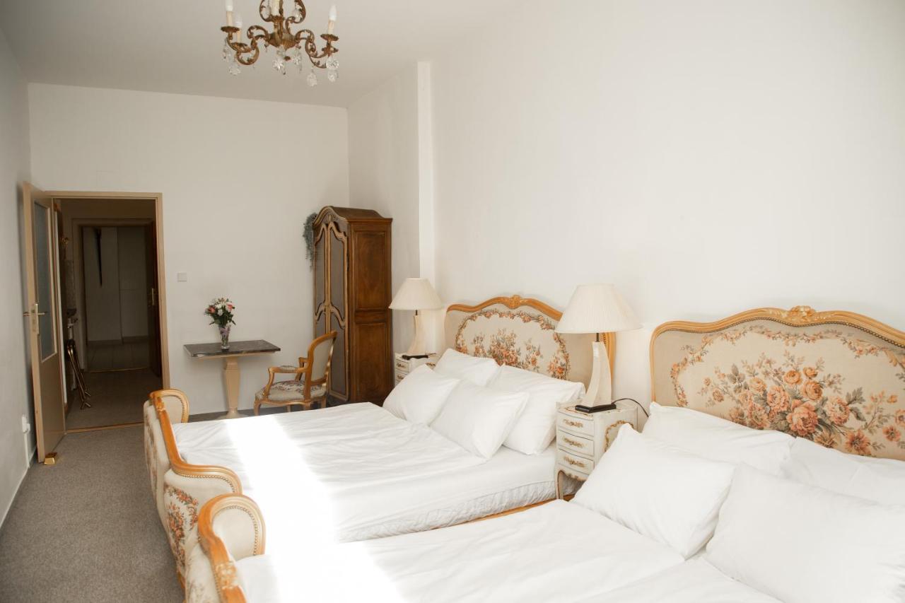 Апартаменты Bank Invest Apartmens - Old Town Прага Экстерьер фото