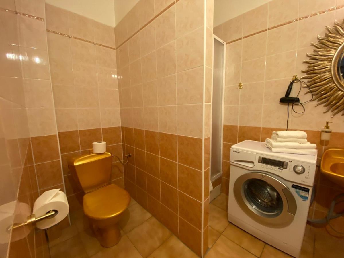Апартаменты Bank Invest Apartmens - Old Town Прага Экстерьер фото